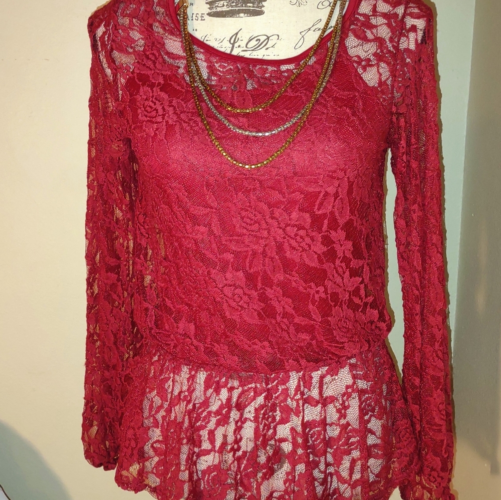 NWT~ Women's size S blouse, "Kate" brand name, lace